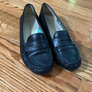 Black comfortable dress shoes size 6.5